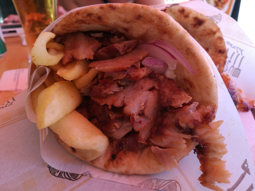 Pita Gyros Pork di Munchies