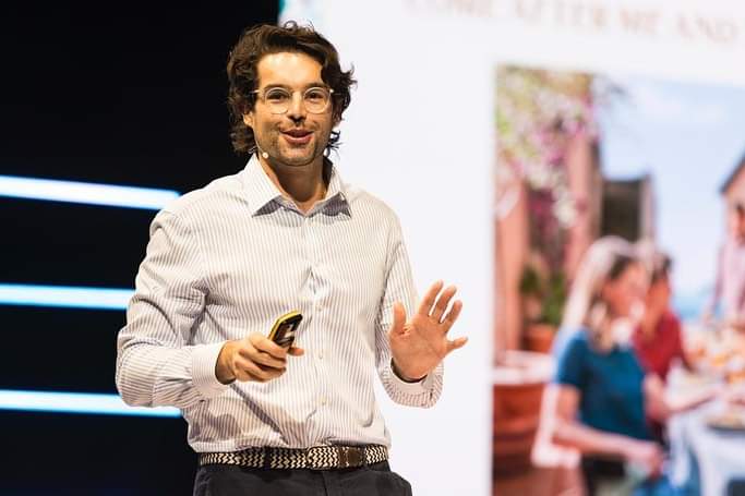 Alessandro D’Amico, al manager abruzzese di Birra Moretti. Alessandro D’Amico, classe 1992, nato a Casoli (Chieti), studi alla Cattolica di Milano e master all’università di Madrid, nominato Freeman of the City of London.